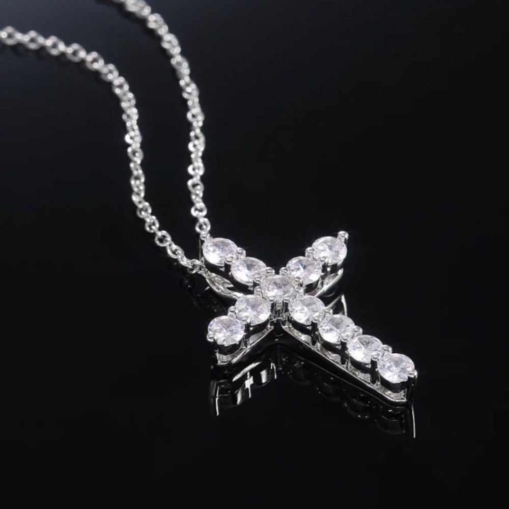 925 STERLING SILVER ROUND DIAMOND CROSS NECKLACE - Picture 6 of 6